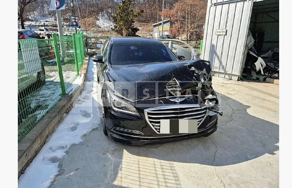 Photo 2 of 7: 2015 Genesis Dh — Korean insurance auction