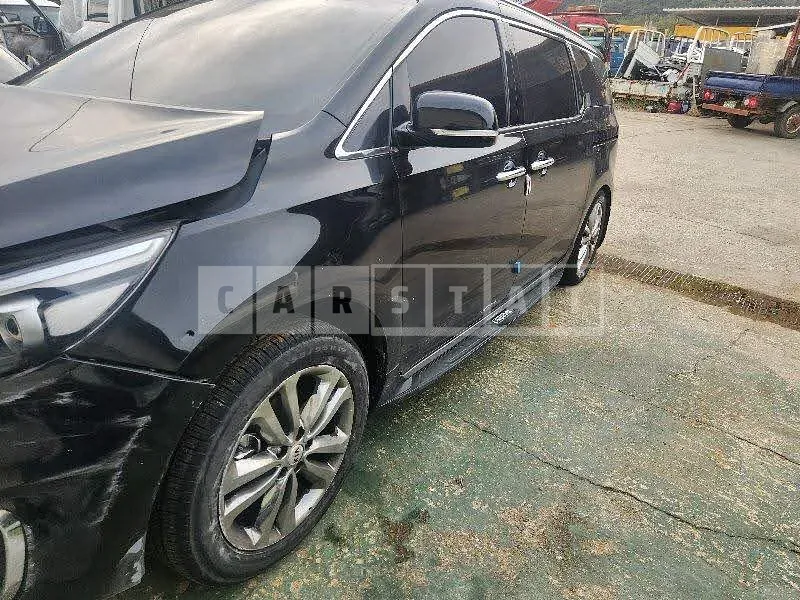 Photo 2 of 12: 2018 Kia Carnival, VIN KNAMC81ABJS434290 — Korean insurance auction