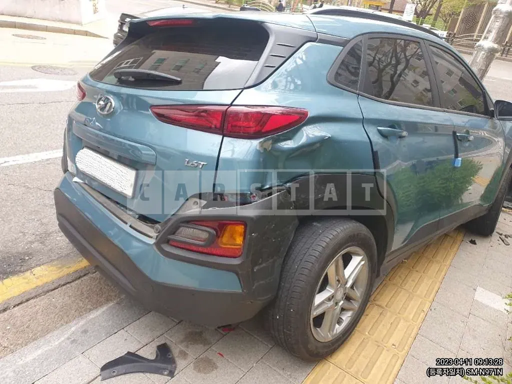 Photo 2 of 12: 2018 Hyundai Kona, VIN KMHK4815GJU137773 — Korean insurance auction
