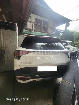 Photo 2 of 8: 2022 Kia Sportage — Korean insurance auction