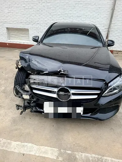 Photo 1 of 21: 2016 Mercedes-Benz C220 d, VIN WDDWF0EB5GR204548 — Korean insurance auction