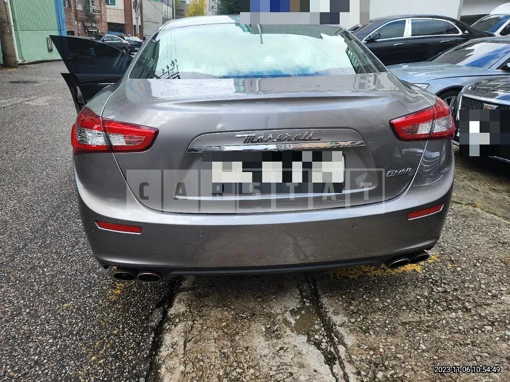 Photo 2 of 8: 2016 Maserati Ghibli Diesel, VIN ZAM57TSA1G1179965 — Korean insurance auction