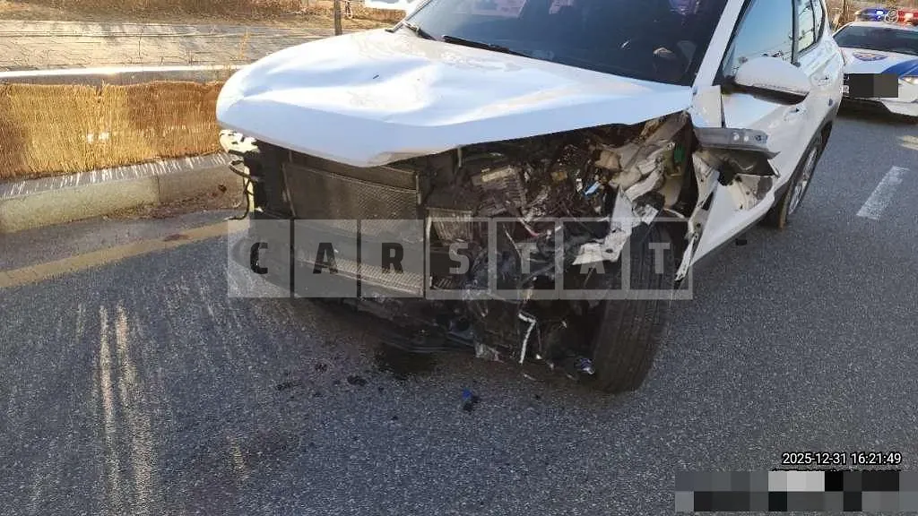 Photo 2 of 9: 2017 Hyundai Tucson TL — Korean insurance auction