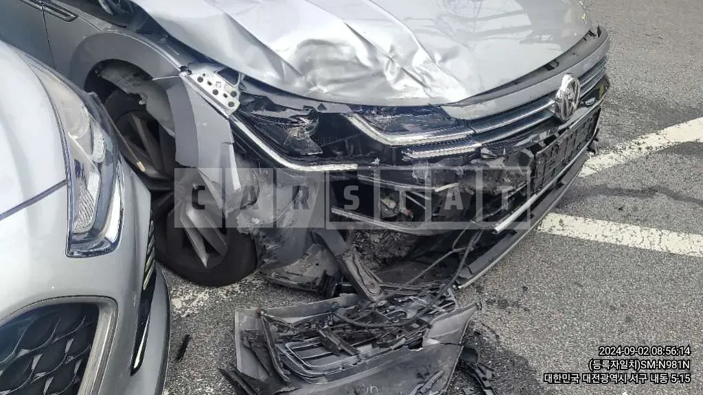 Photo 2 of 8: 2020 Volkswagen Arteon 2.0TDI — Korean insurance auction