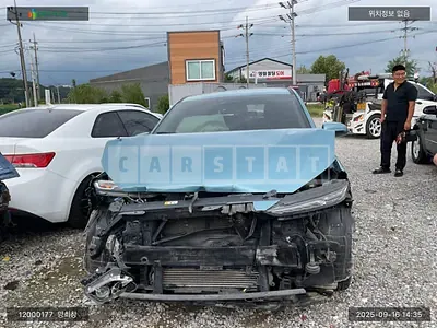 Photo 1 of 17: 2017 Hyundai Kona, VIN KMHK3816GJU054339 — Korean insurance auction
