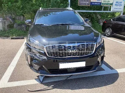 Photo 1 of 29: 2017 Kia Sorento, VIN KNAPH81BBJA407843 — Korean insurance auction