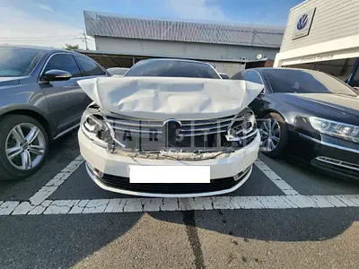 Photo 1 of 6: 2015 Volkswagen CC 2.0 TDI Blue Motion, VIN WVWZZZ3CZFE807291 — Korean insurance auction