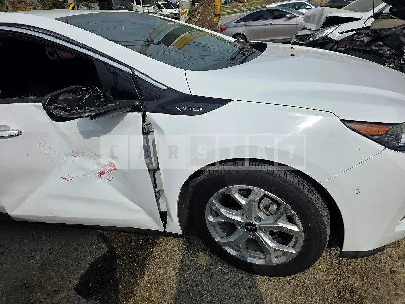 Photo 2 of 2: 2016 Chevrolet Volt Hybrid — Korean insurance auction