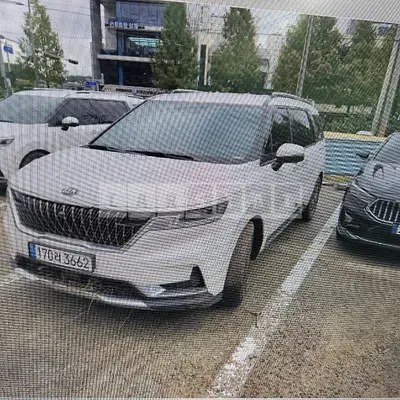 Photo 1 of 11: 2021 Kia Carnival — Korean insurance auction