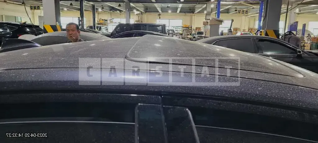 Photo 2 of 9: 2022 BMW 320i, VIN WBA5X5103NFN22233 — Korean insurance auction
