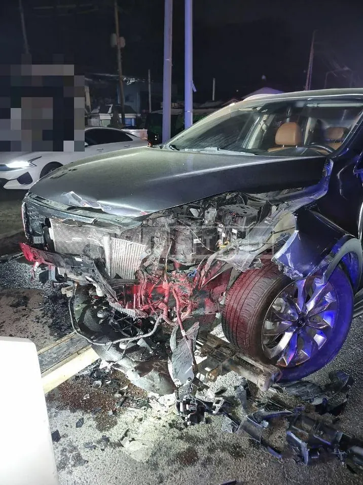Photo 2 of 7: 2019 Kia Sorento 2.2, VIN KNAPH81BBKA549017 — Korean insurance auction