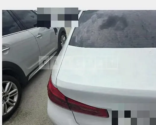 Photo 2 of 23: 2020 BMW 520i Luxury — Korean insurance auction