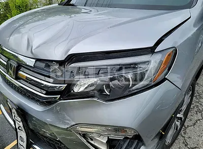 Photo 1 of 34: 2017 Honda Pilot, VIN 5FNYF6850HB200231 — Korean insurance auction