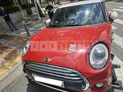 Photo 1 of 14: 2017 MINI Cooper D Five-Door, VIN WMWXT3103H2E27971 — Korean insurance auction