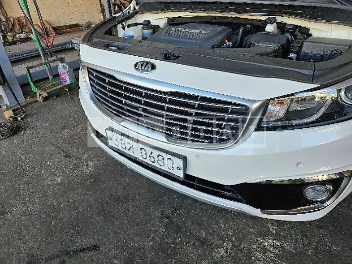 Photo 2 of 12: 2016 Kia Carnival, VIN KNAME81ABGS239965 — Korean insurance auction