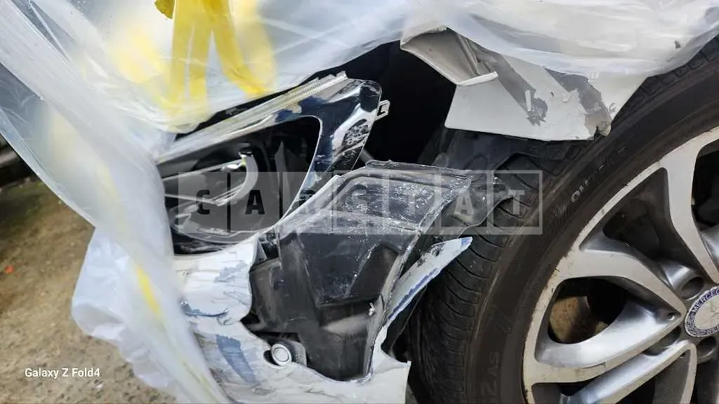 Photo 2 of 18: 2017 Mercedes-Benz C 200, VIN WDDWF4CB6HF458374 — Korean insurance auction