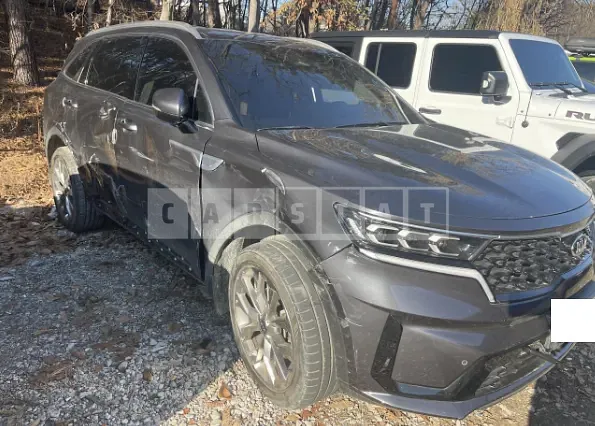 Photo 2 of 24: 2021 Kia Sorento, VIN KNARG81BGMA033372 — Korean insurance auction