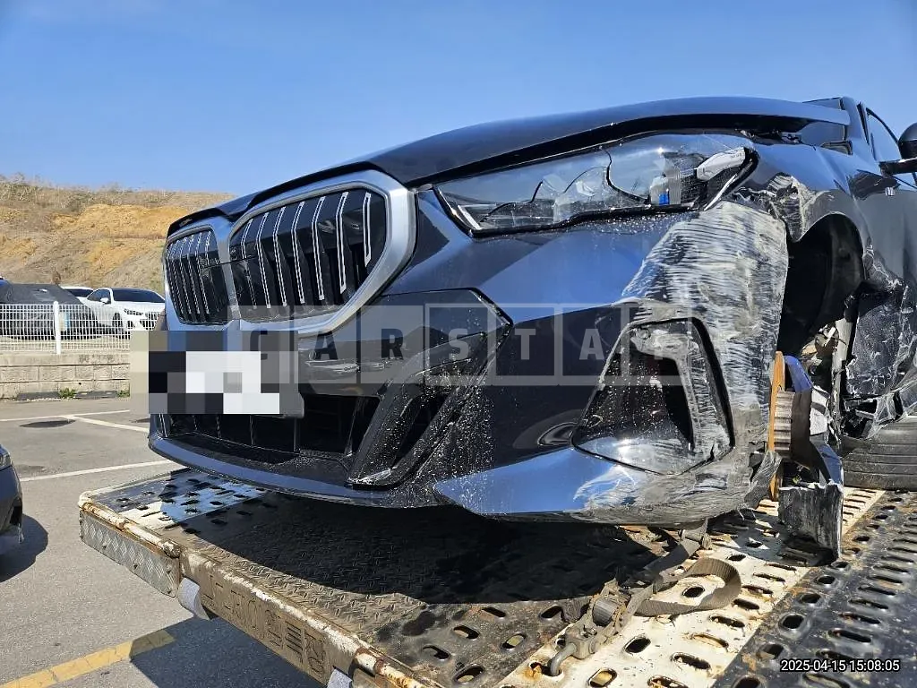 Photo 2 of 47: 2024 BMW 530i xDrive — Korean insurance auction