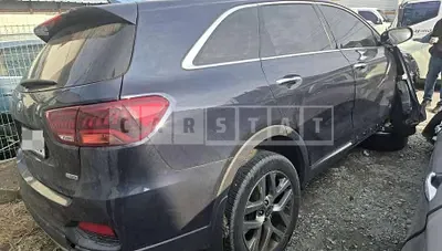 Photo 1 of 13: 2019 Kia Sorento Gasoline — Korean insurance auction