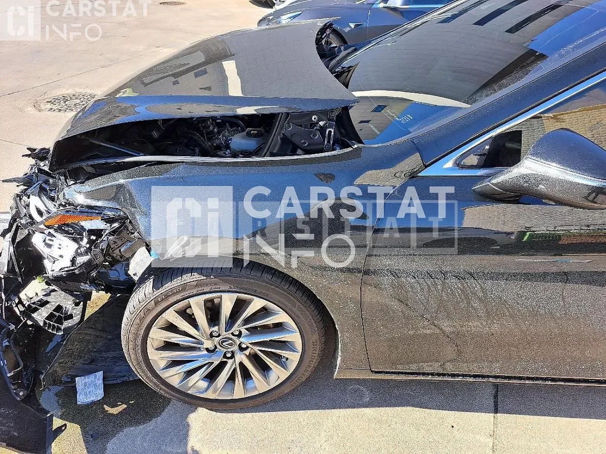 Photo 2 of 19: 2022 Lexus ES300h, VIN JTHBA1C14N2010413 — Korean insurance auction