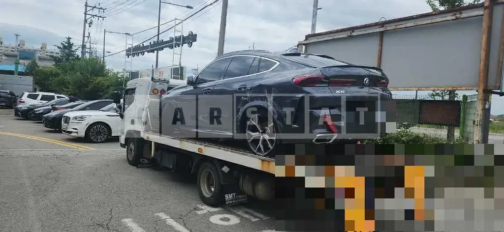 Photo 2 of 42: 2022 BMW X6 xDrive40i — Korean insurance auction