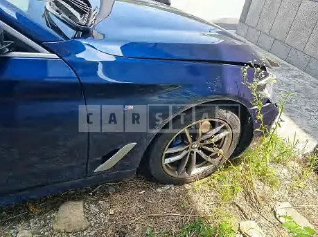 Photo 2 of 15: 2018 BMW 530i xDrive, VIN WBAJD9102JWC12148 — Korean insurance auction