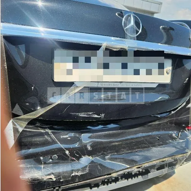 Photo 2 of 11: 2019 Mercedes-Benz E300 — Korean insurance auction