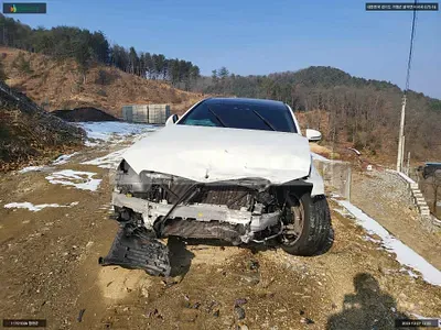 Photo 1 of 10: 2019 Mercedes-Benz E300 4Matic, VIN WDDZF4KB1KA623819 — Korean insurance auction