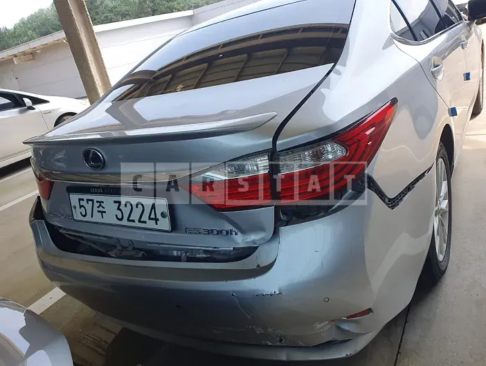 Photo 2 of 12: 2015 Lexus ES300h, VIN JTHBW1GG2F2088223 — Korean insurance auction