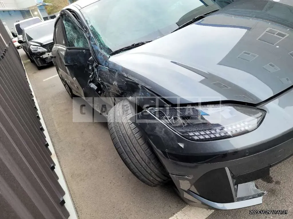 Photo 2 of 15: 2023 Hyundai Modern Ionic 6, VIN KMHM241AFPA007906 — Korean insurance auction