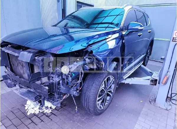 Photo 2 of 18: 2019 Hyundai Santa Fe — Korean insurance auction