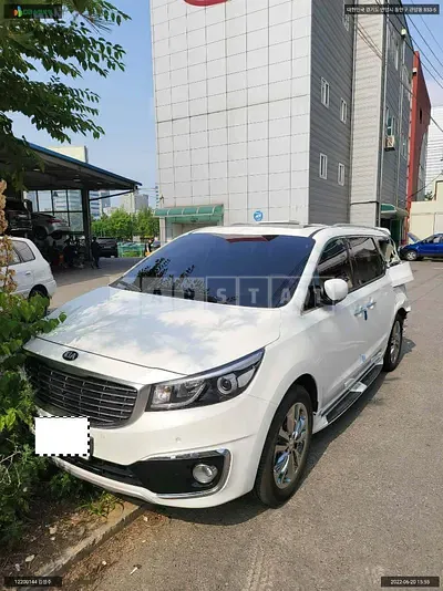 Photo 1 of 12: 2016 Kia Carnival, VIN KNAME81ABHS280021 — Korean insurance auction