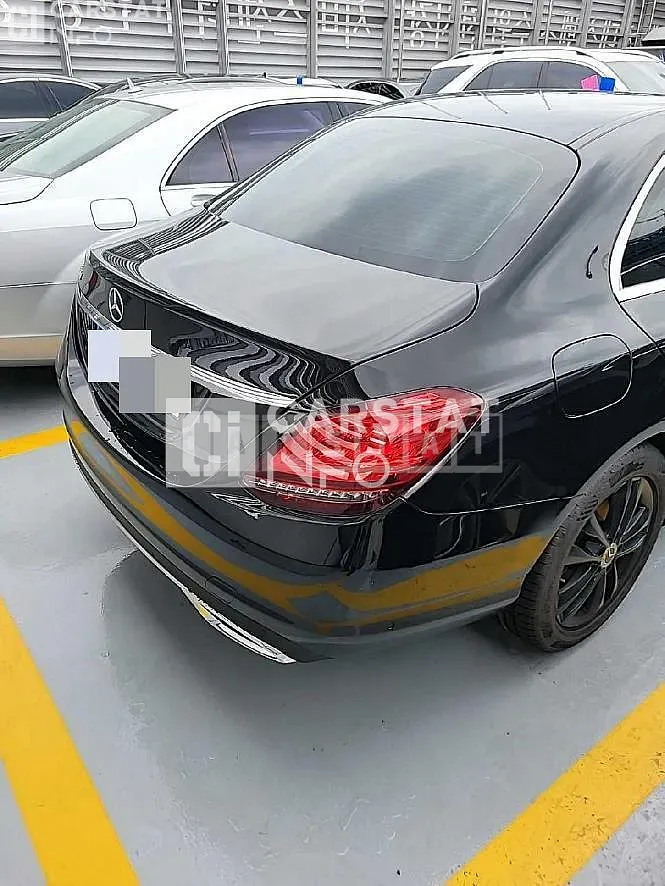 Photo 2 of 12: 2019 Mercedes-Benz Cubbenz C220 d — Korean insurance auction
