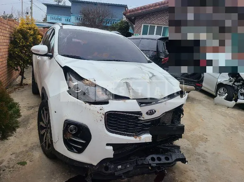 Photo 2 of 10: 2015 Kia Sportage 2.0 — Korean insurance auction