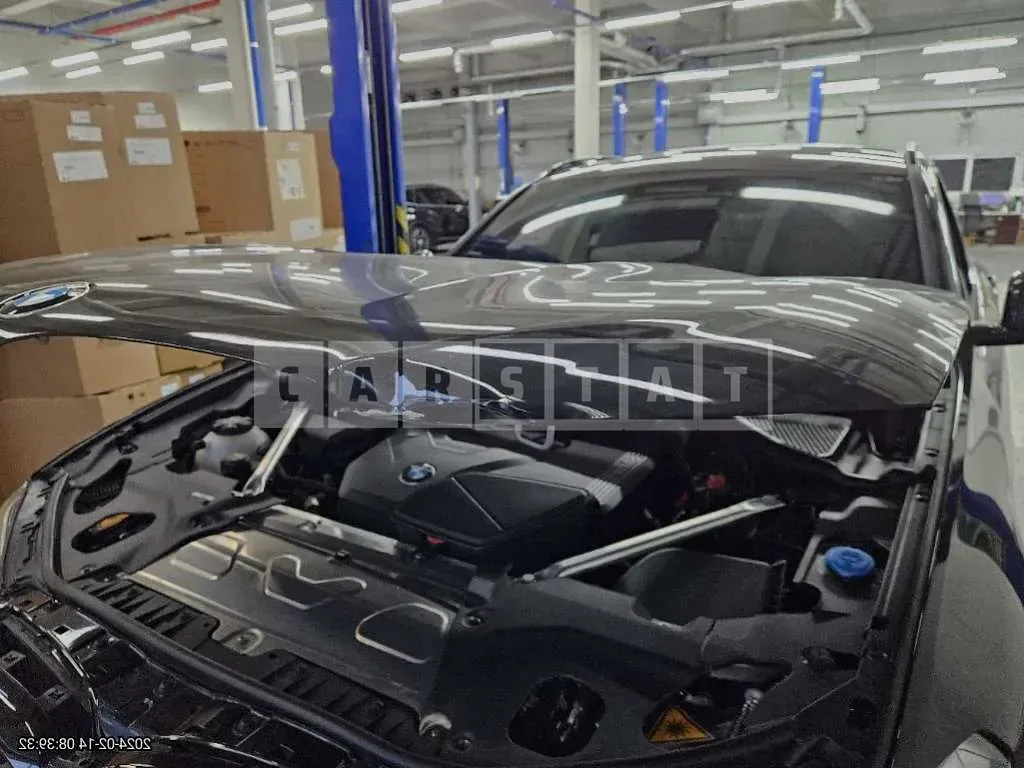 Photo 2 of 9: 2023 BMW X4 xDrive20i, VIN WBA21DT09P9P47396 — Korean insurance auction