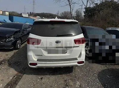 Photo 1 of 9: 2019 Kia Carnivals — Korean insurance auction