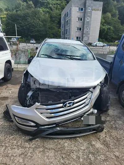 Photo 1 of 39: 2014 Hyundai Santa Fe 2.2 (4WD) — Korean insurance auction