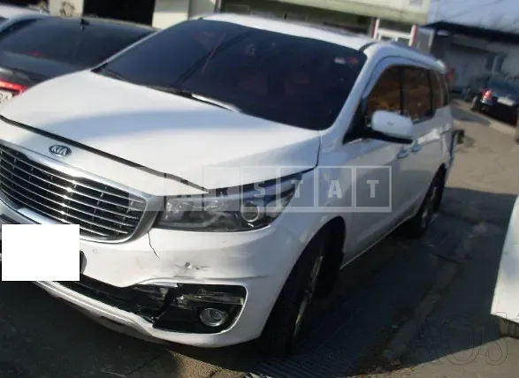 Photo 2 of 15: 2015 Kia Carnival, VIN KNAMC81ABFS033374 — Korean insurance auction