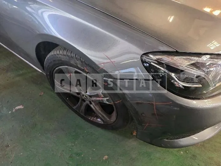 Photo 2 of 9: 2018 Mercedes-Benz E220 d — Korean insurance auction