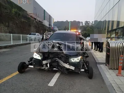 Photo 1 of 6: 2016 BMW 520d — Korean insurance auction