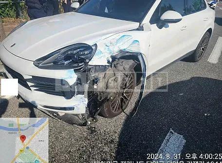 Photo 2 of 13: 2021 Porsche Cayenne E-Hybrid — Korean insurance auction