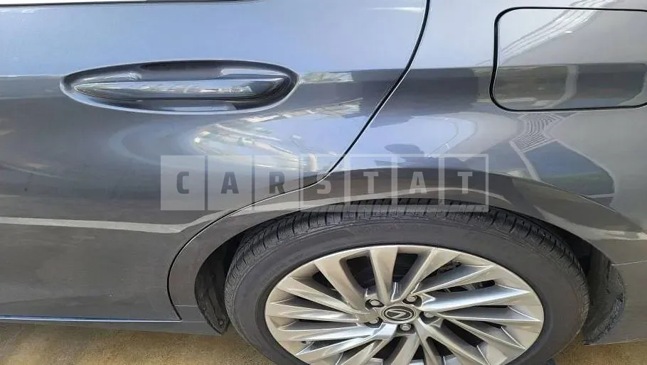 Photo 2 of 15: 2023 Lexus ES300h — Korean insurance auction