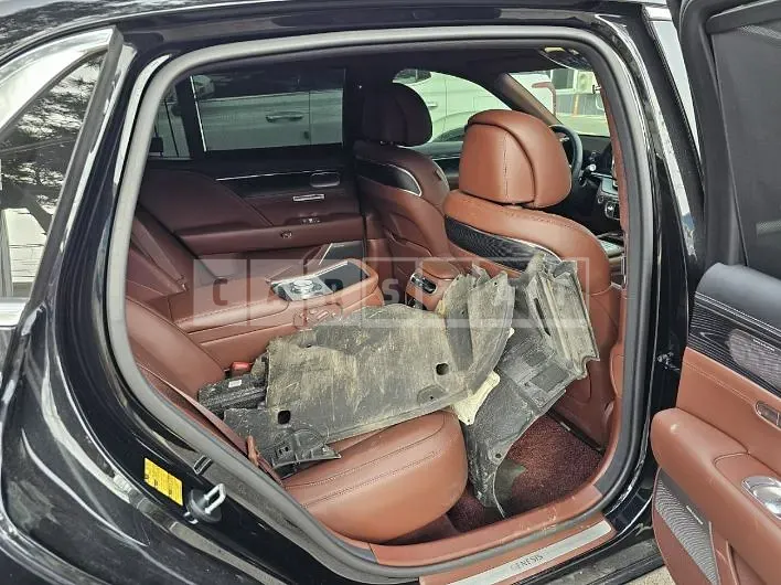 Photo 2 of 11: 2022 Genesis G90 3.5T — Korean insurance auction