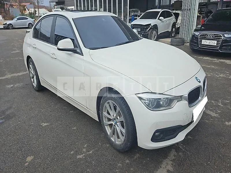 Photo 2 of 25: 2017 BMW 320d, VIN WBA8C5100HK857387 — Korean insurance auction