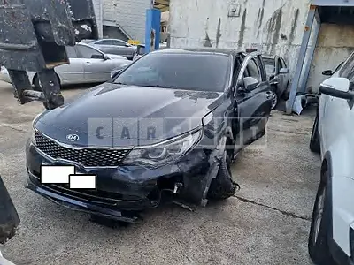Photo 1 of 17: 2018 Kia K5, VIN KNAGS411BJA181824 — Korean insurance auction