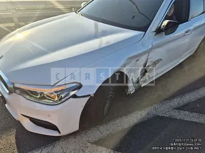 Photo 1 of 13: 2019 BMW 530i M Sport Package Plus — Korean insurance auction
