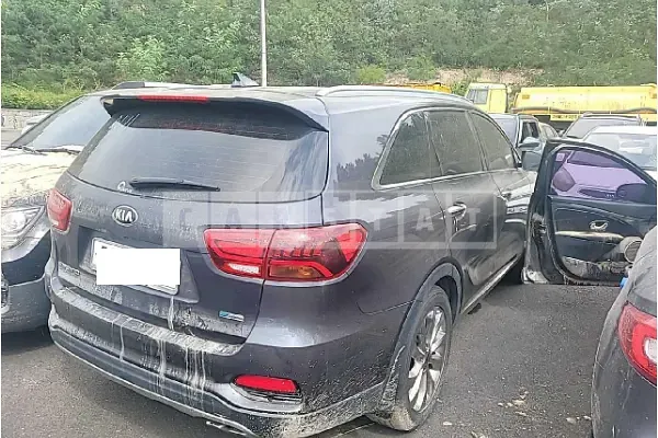 Photo 2 of 10: 2019 Kia Sorento, VIN KNAPS81BBKA499609 — Korean insurance auction