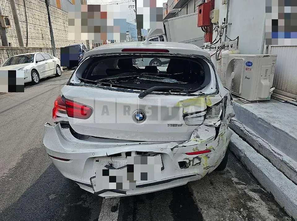 Photo 2 of 10: 2016 BMW 118d — Korean insurance auction