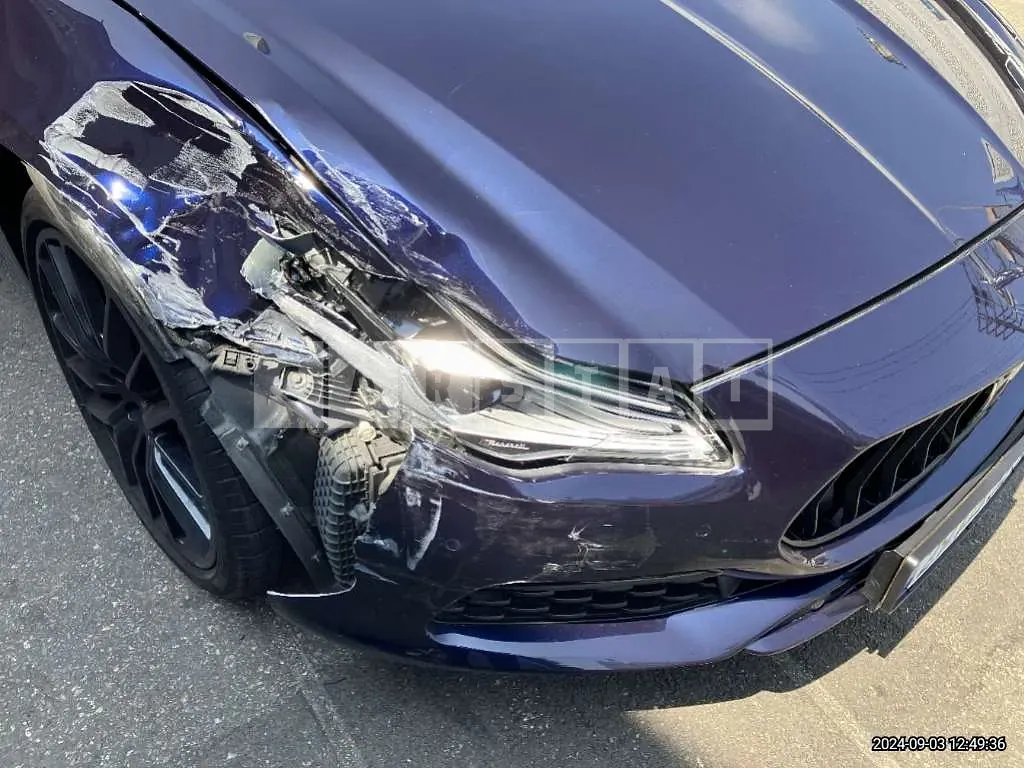 Photo 2 of 39: 2017 Maserati Quattroported Diesel, VIN ZAM56TPG8H1195582 — Korean insurance auction