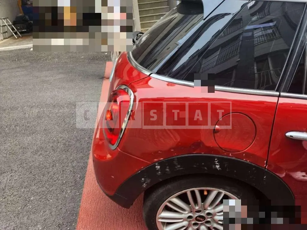 Photo 2 of 18: 2015 MINI Cooper D Five-Door — Korean insurance auction